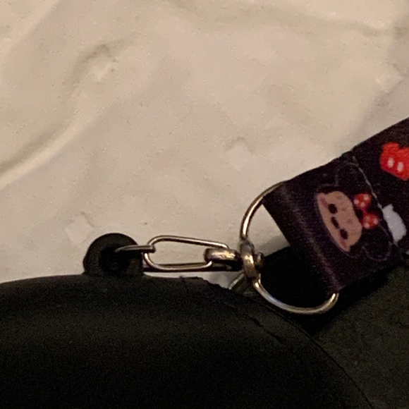 Minnie Mouse mini crossbody bag (NWOT) - Picture 3 of 5